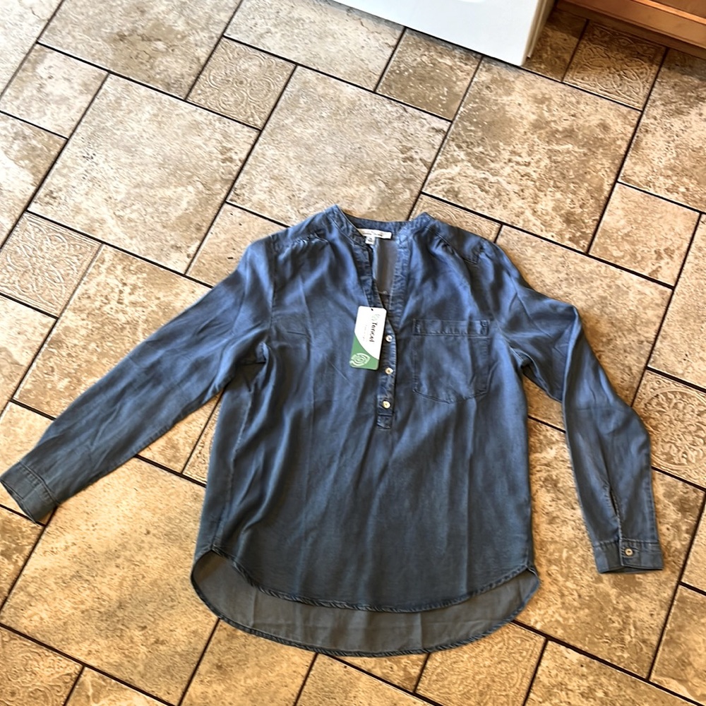 Love Tree Half Button-up Tencel Top - Picture 2 of 7